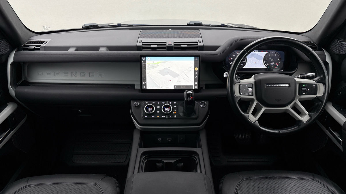 Land Rover Defender 110 Image 12