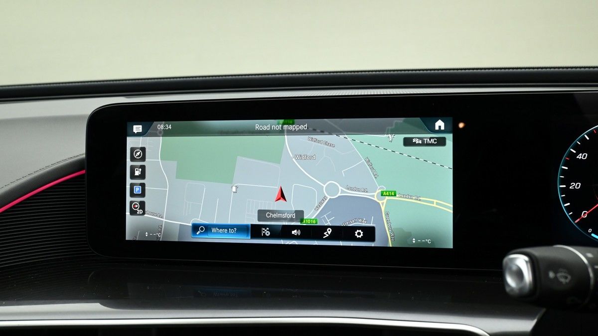 Mercedes-Benz EQC Image 27