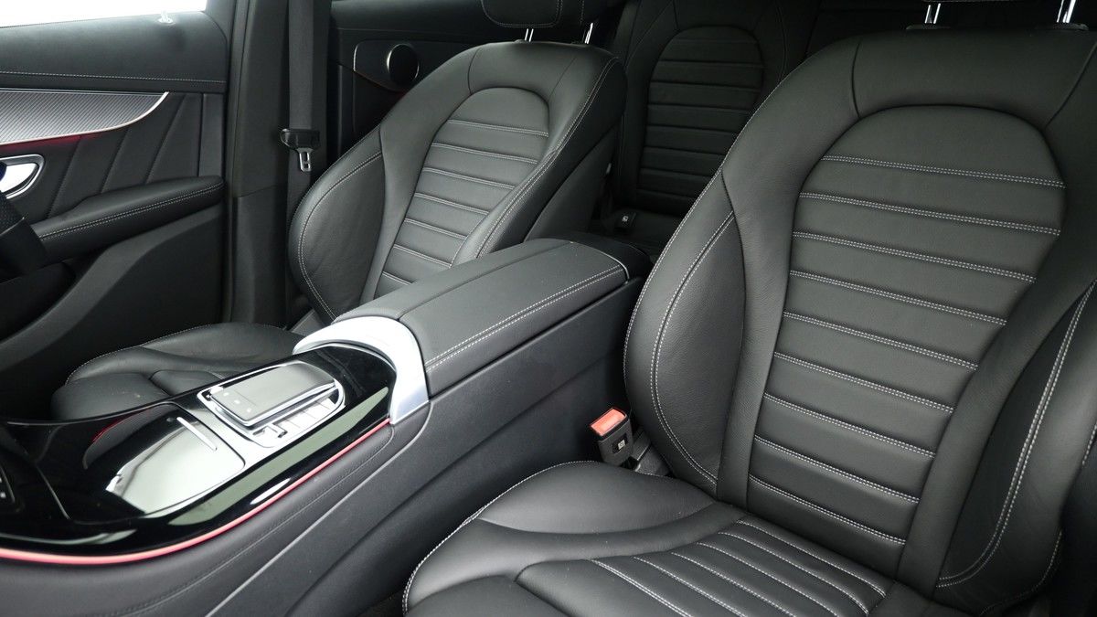 Mercedes-Benz EQC Image 7