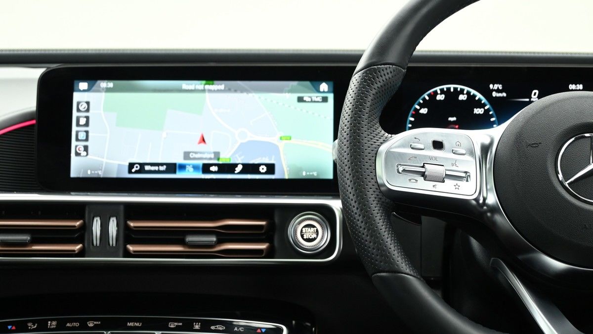 Mercedes-Benz EQC Image 39