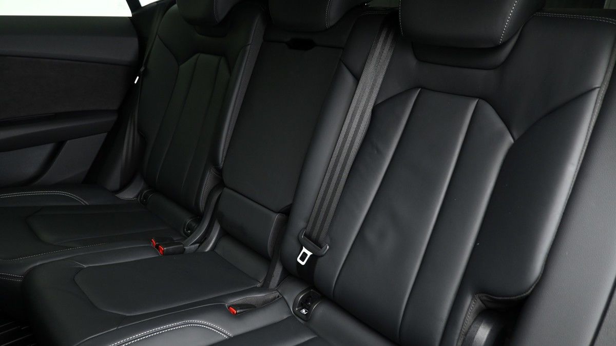 Audi Q8 Image 7
