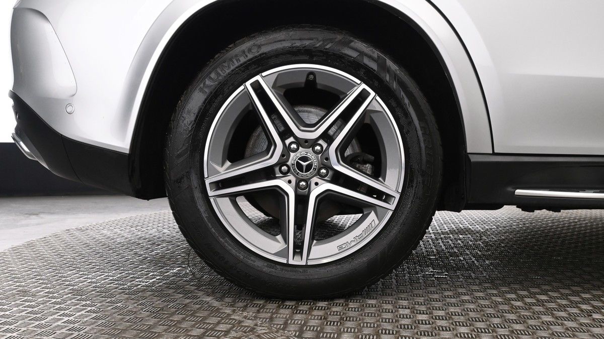 Mercedes-Benz GLE Image 11
