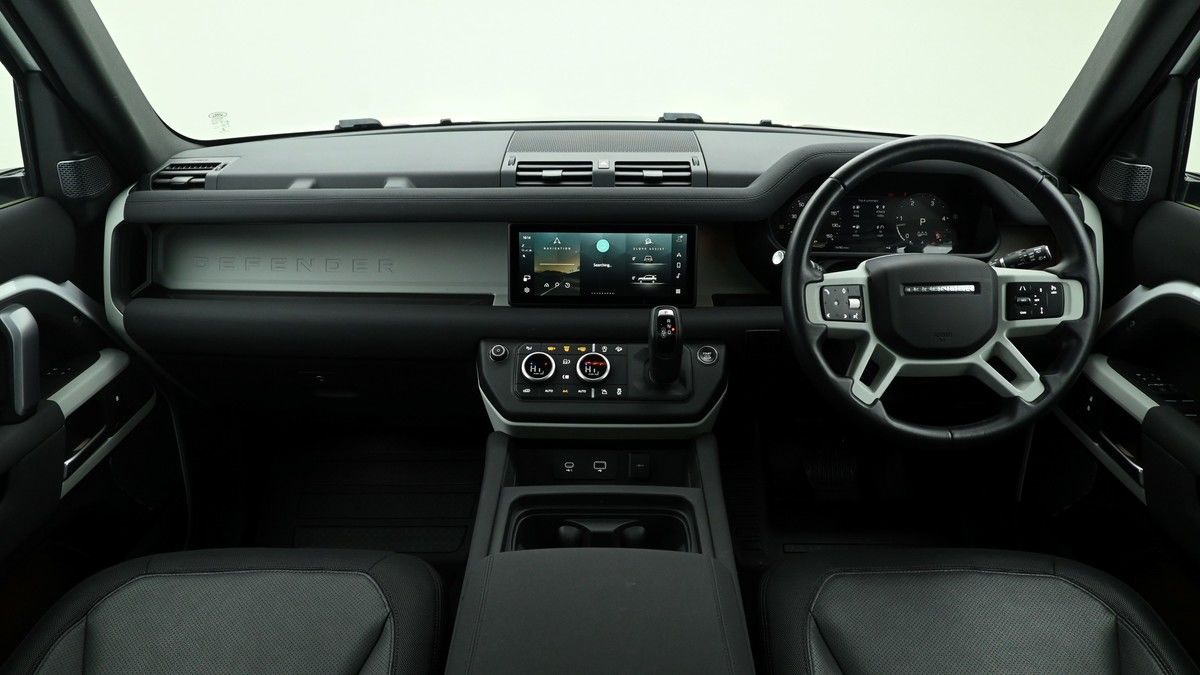 Land Rover Defender 110 Image 12