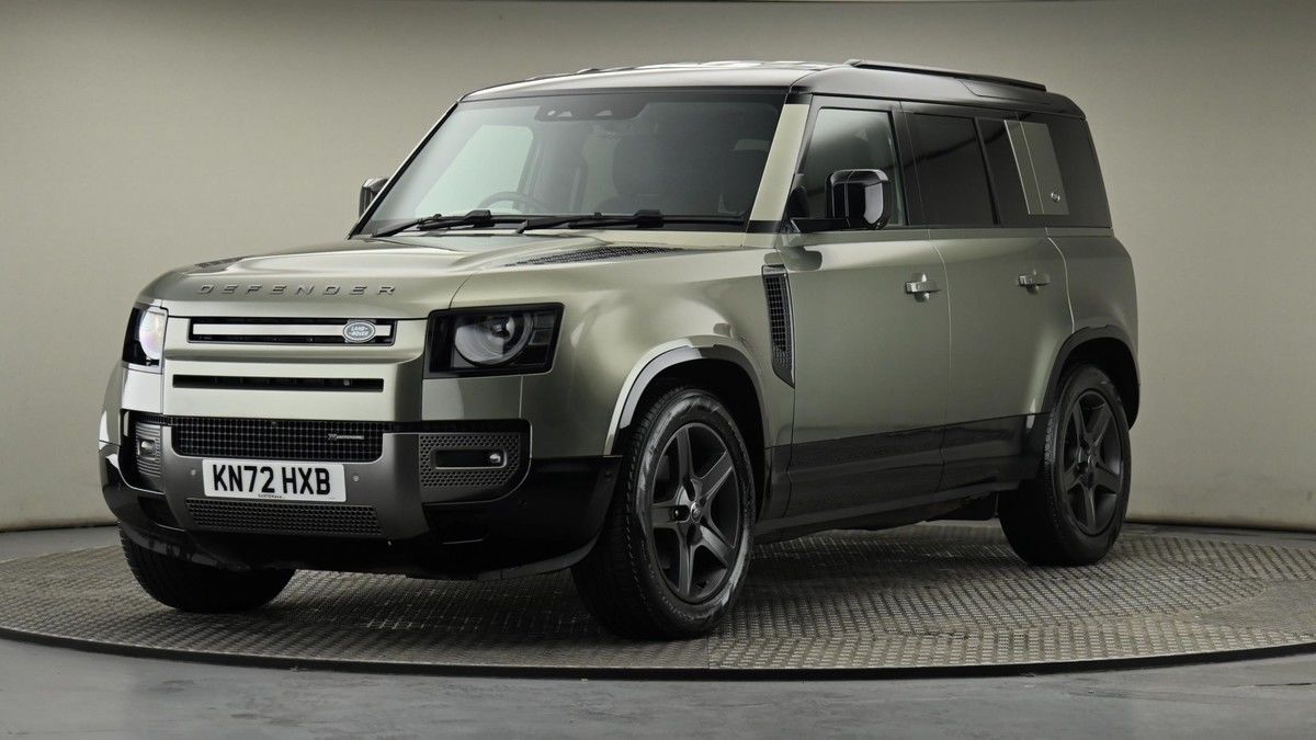 Land Rover Defender 110 Image 21