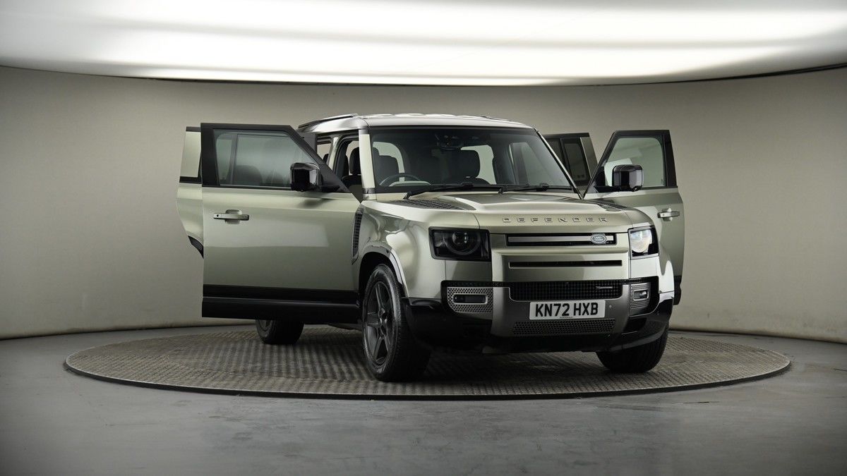 More views of Land Rover Defender 110