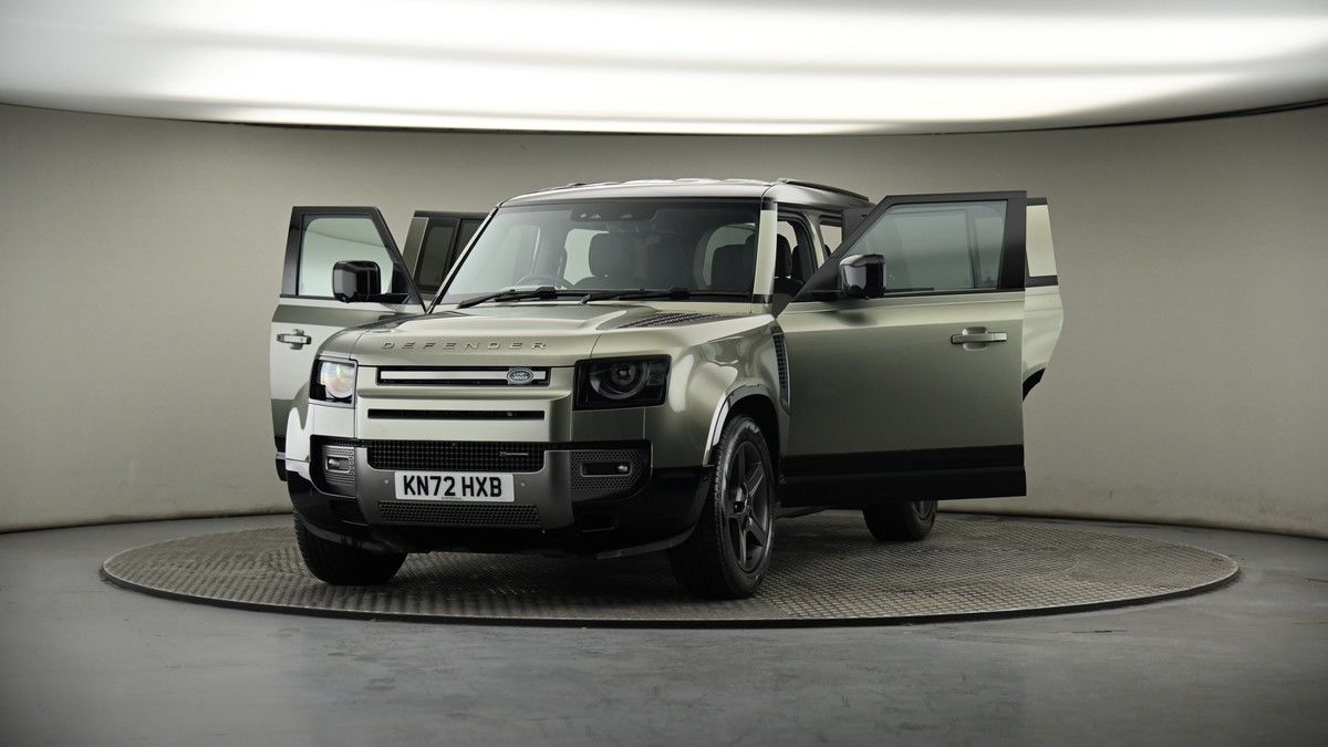 More views of Land Rover Defender 110