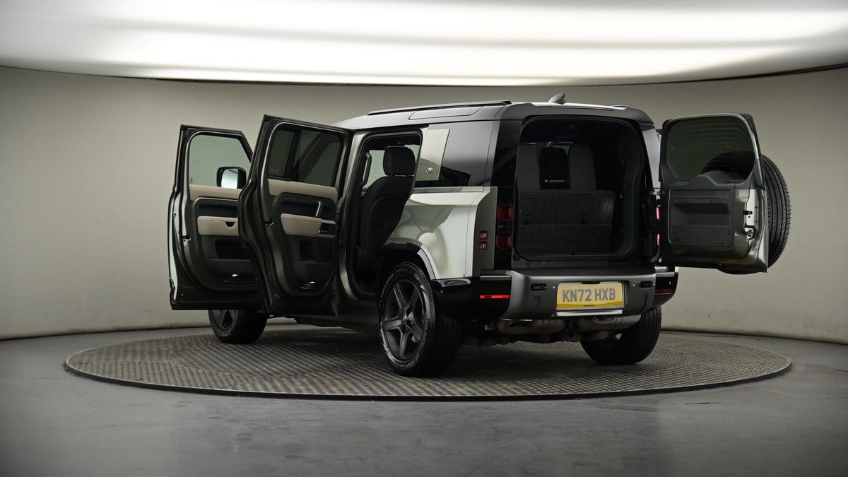 More views of Land Rover Defender 110
