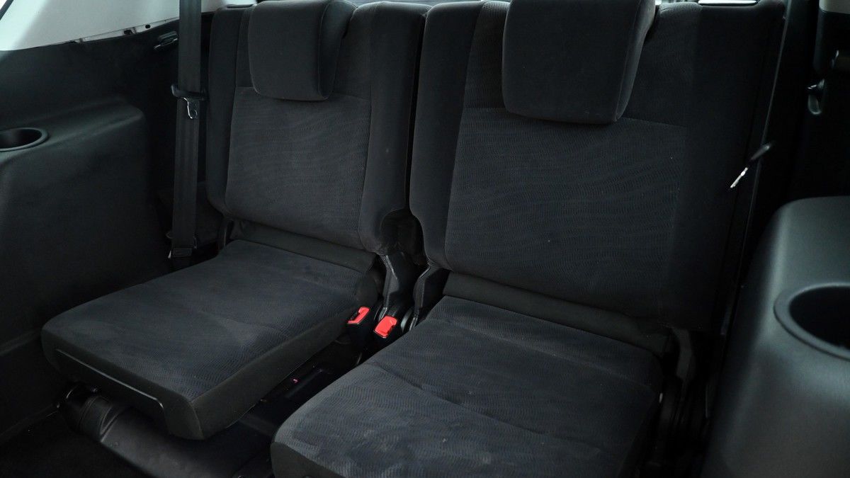 Toyota Land Cruiser Image 5