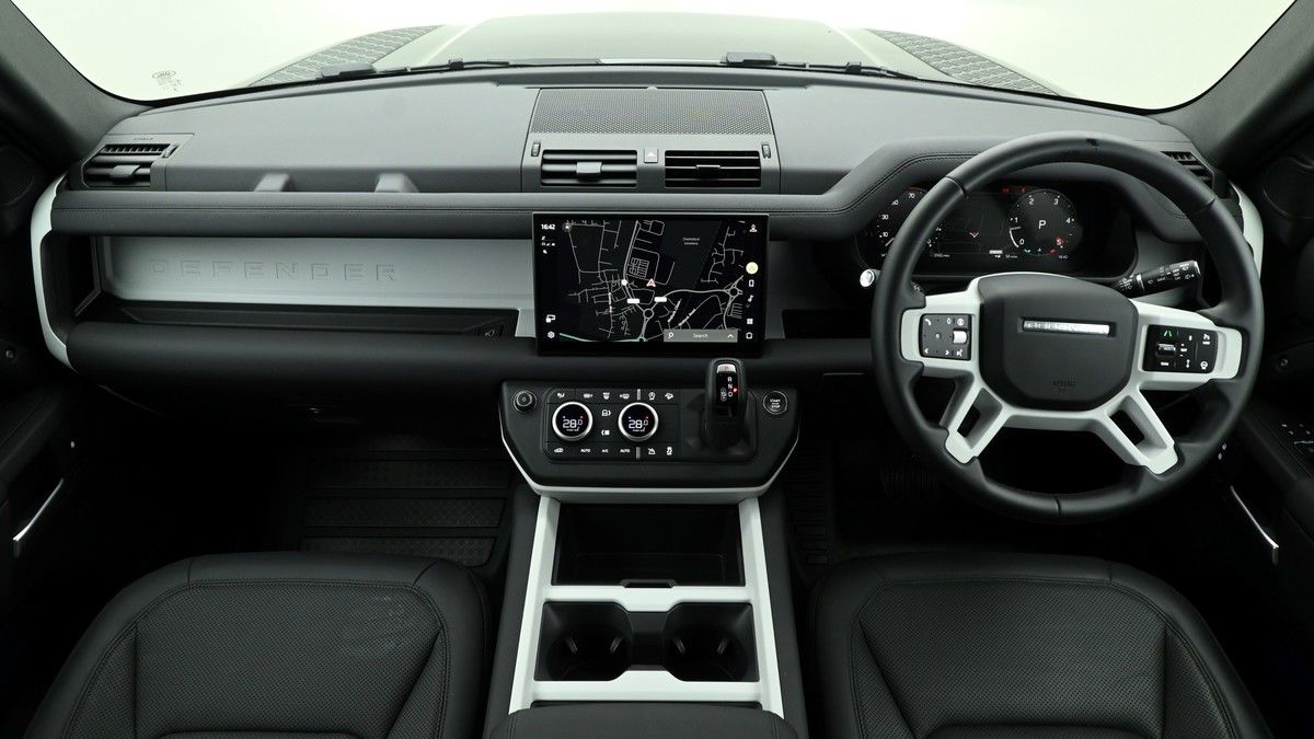Land Rover Defender 90 Image 16