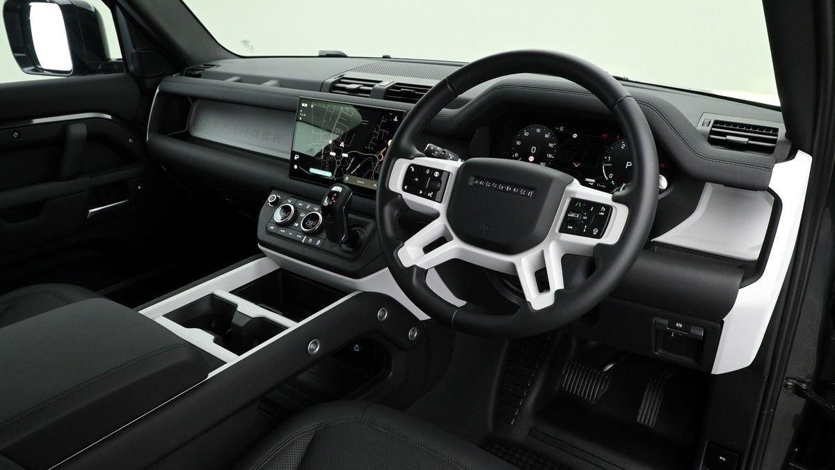 Land Rover Defender 90 Image 2