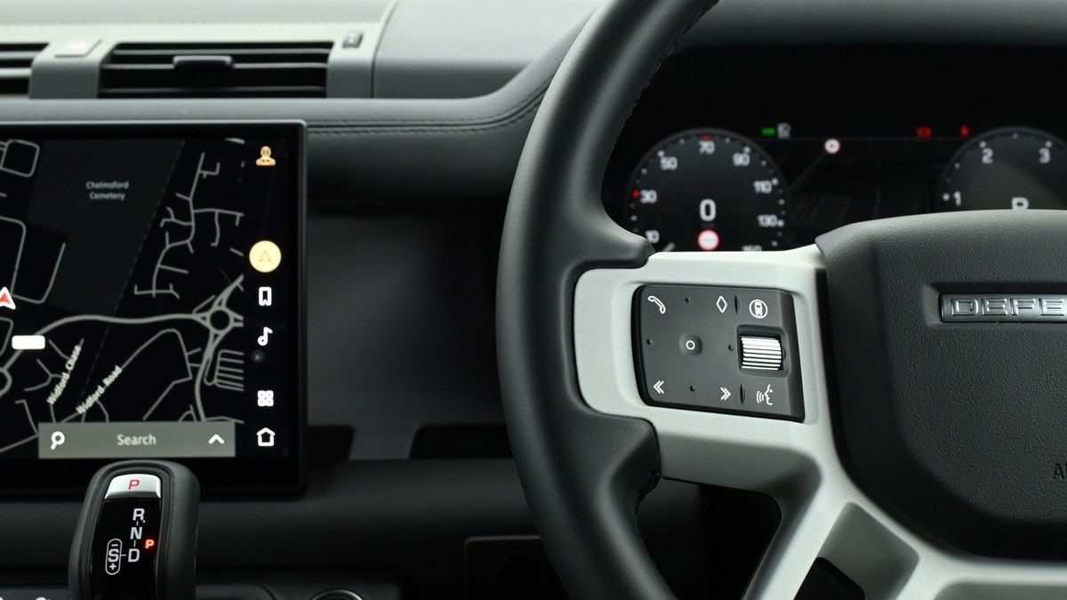 Land Rover Defender 90 Image 17