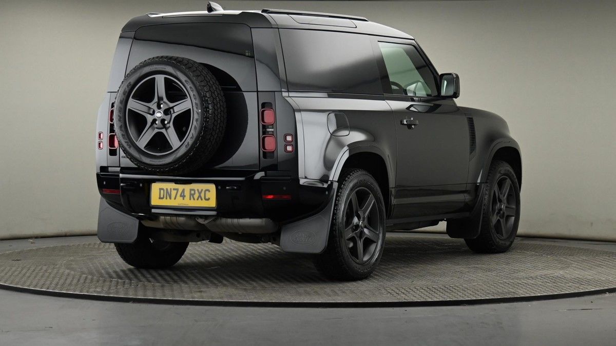 Land Rover Defender 90 Image 22