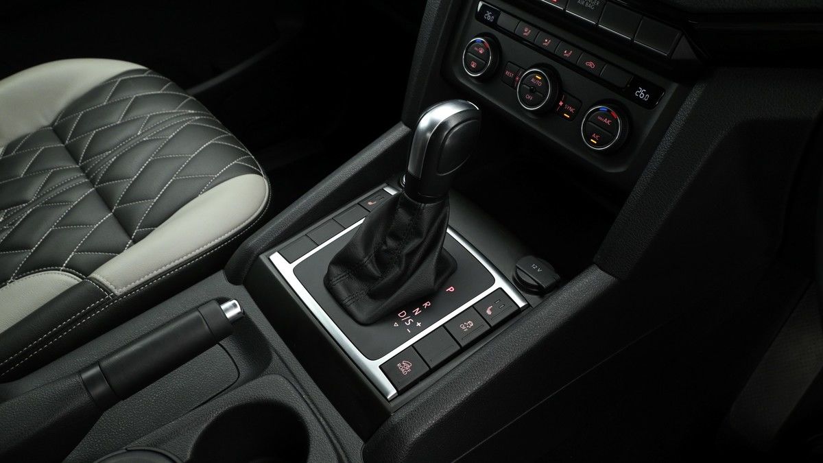 Volkswagen Amarok Image 15