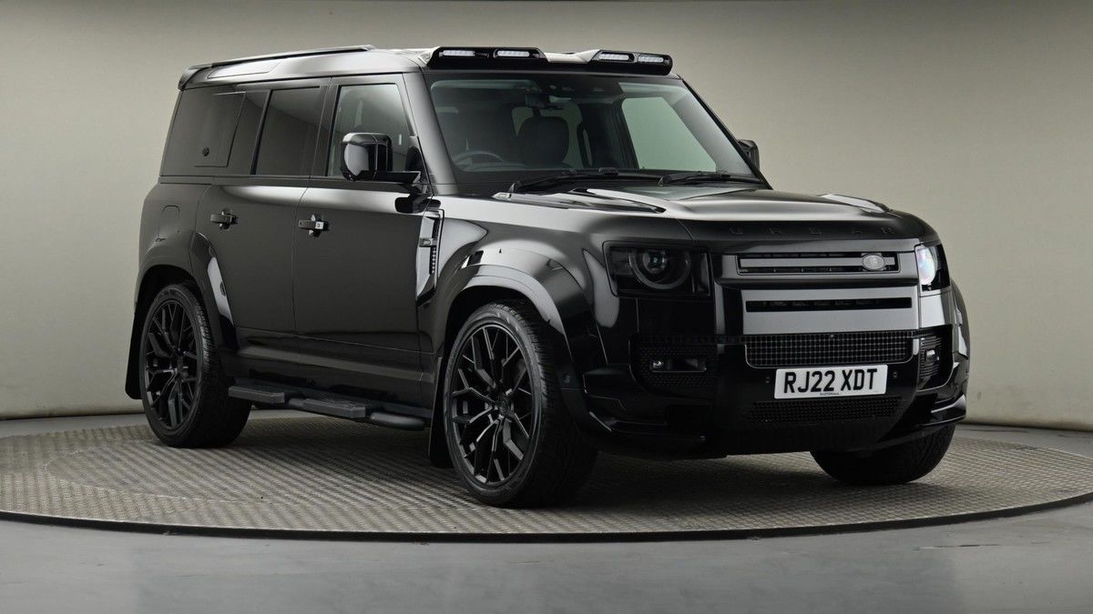 Land Rover Defender 110 Image 12
