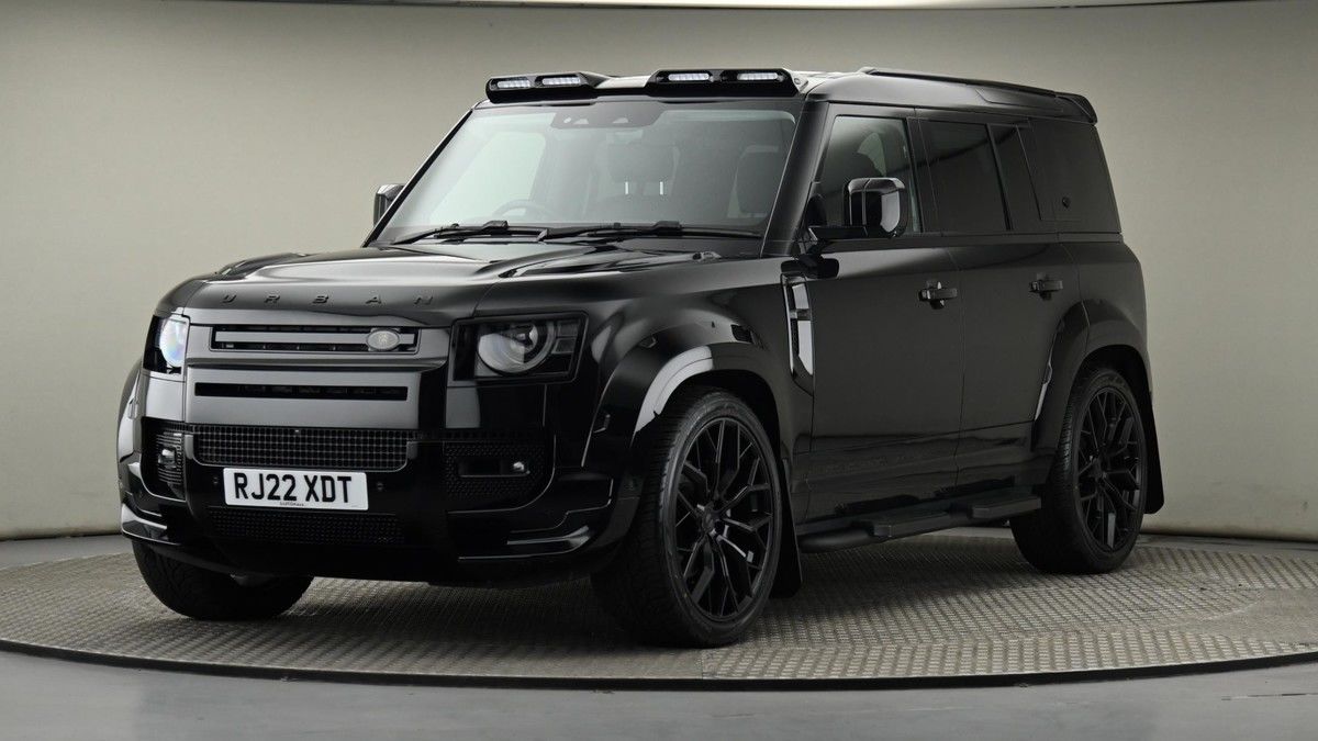Land Rover Defender 110 Image 15