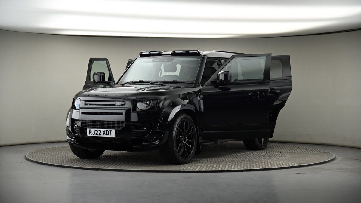 More views of Land Rover Defender 110