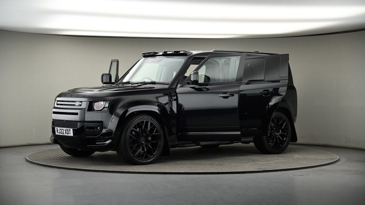 More views of Land Rover Defender 110