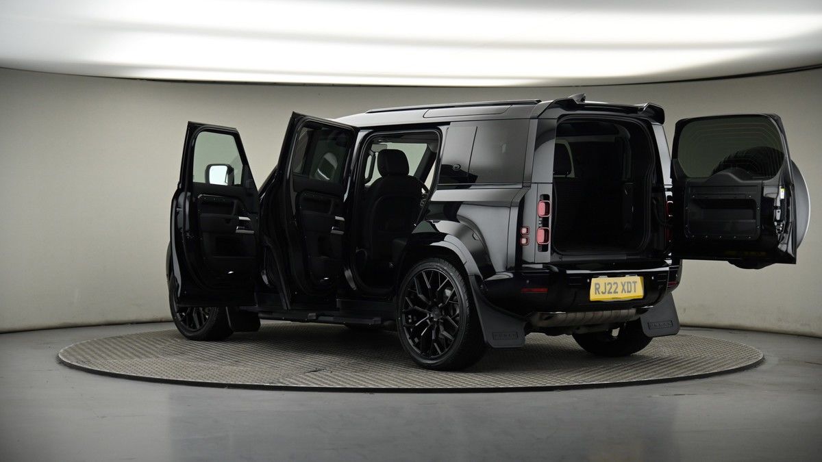 More views of Land Rover Defender 110