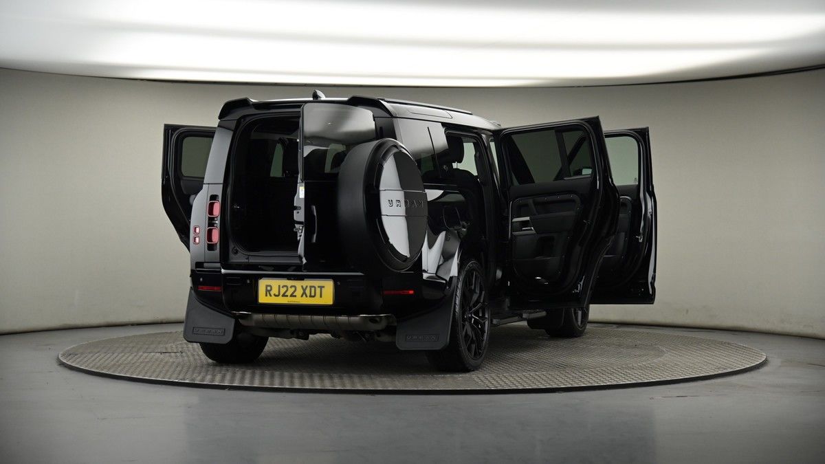 More views of Land Rover Defender 110