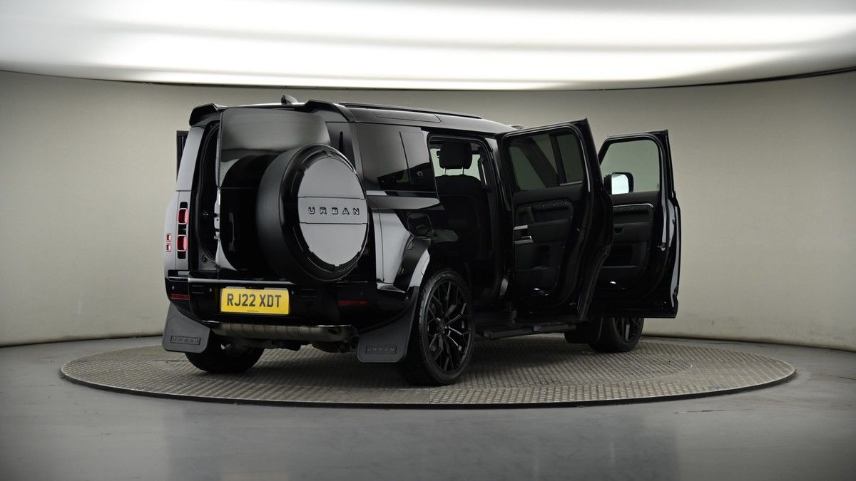 More views of Land Rover Defender 110
