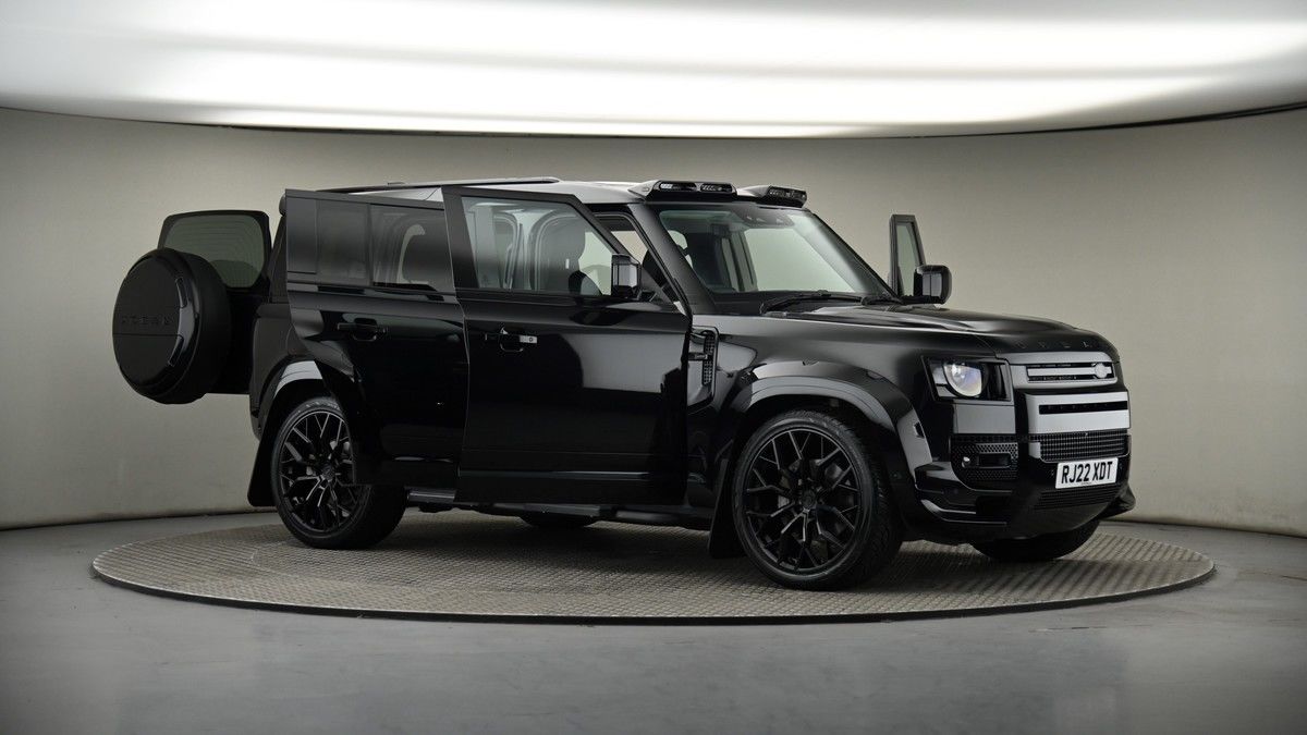 More views of Land Rover Defender 110