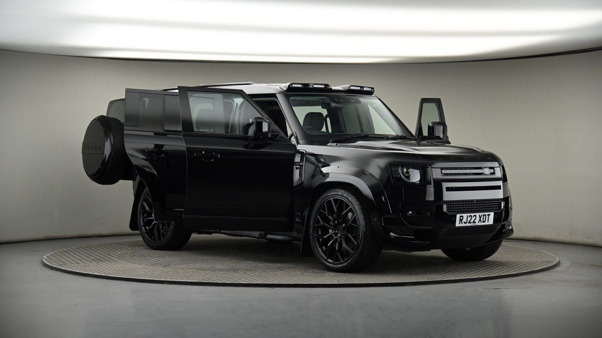 More views of Land Rover Defender 110