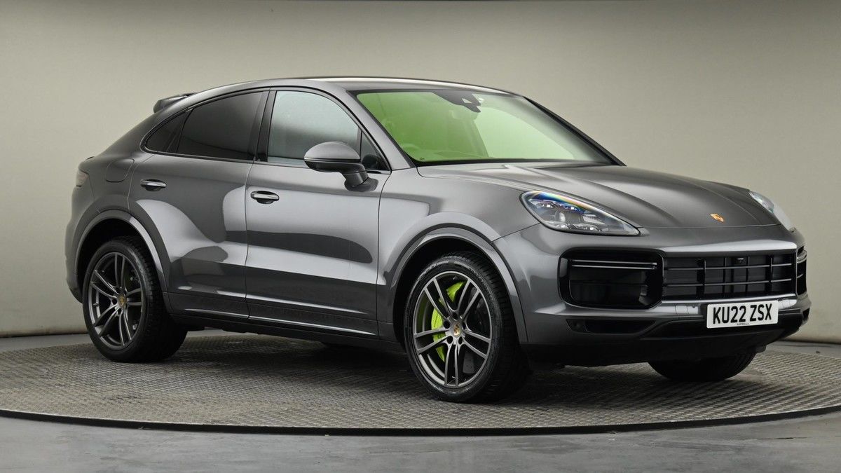 Porsche Cayenne Sticky Header Image
