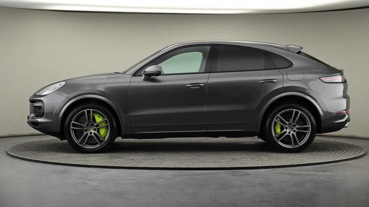 Porsche Cayenne Image 9