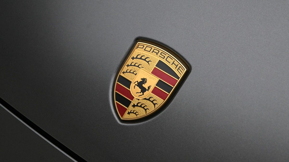 Porsche Cayenne Image 24