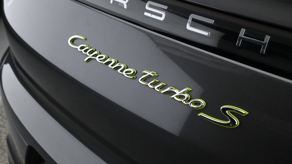 Porsche Cayenne Image 23