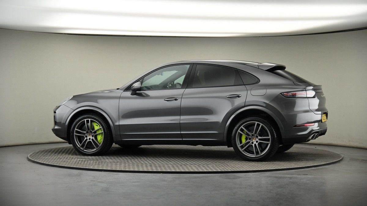 More views of Porsche Cayenne