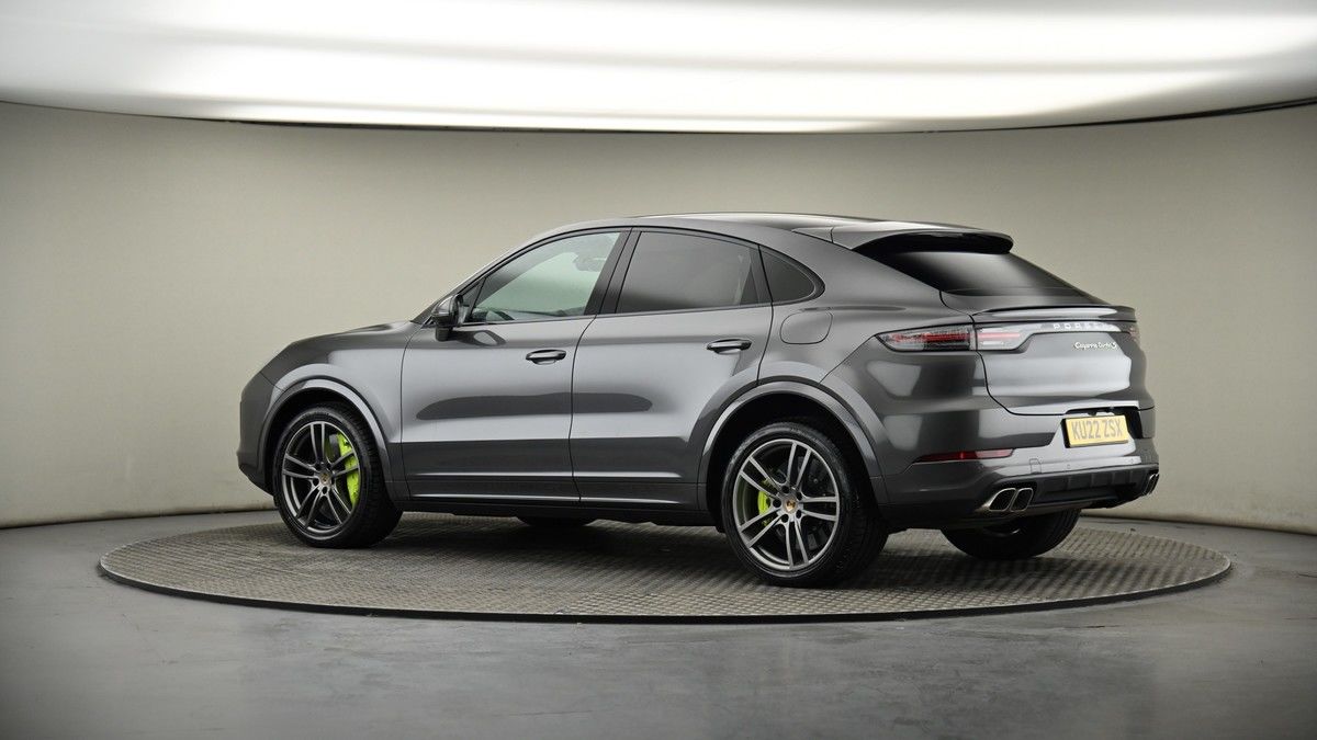 More views of Porsche Cayenne