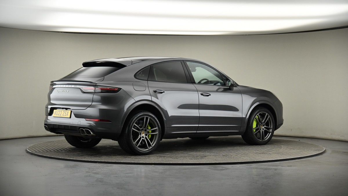 More views of Porsche Cayenne