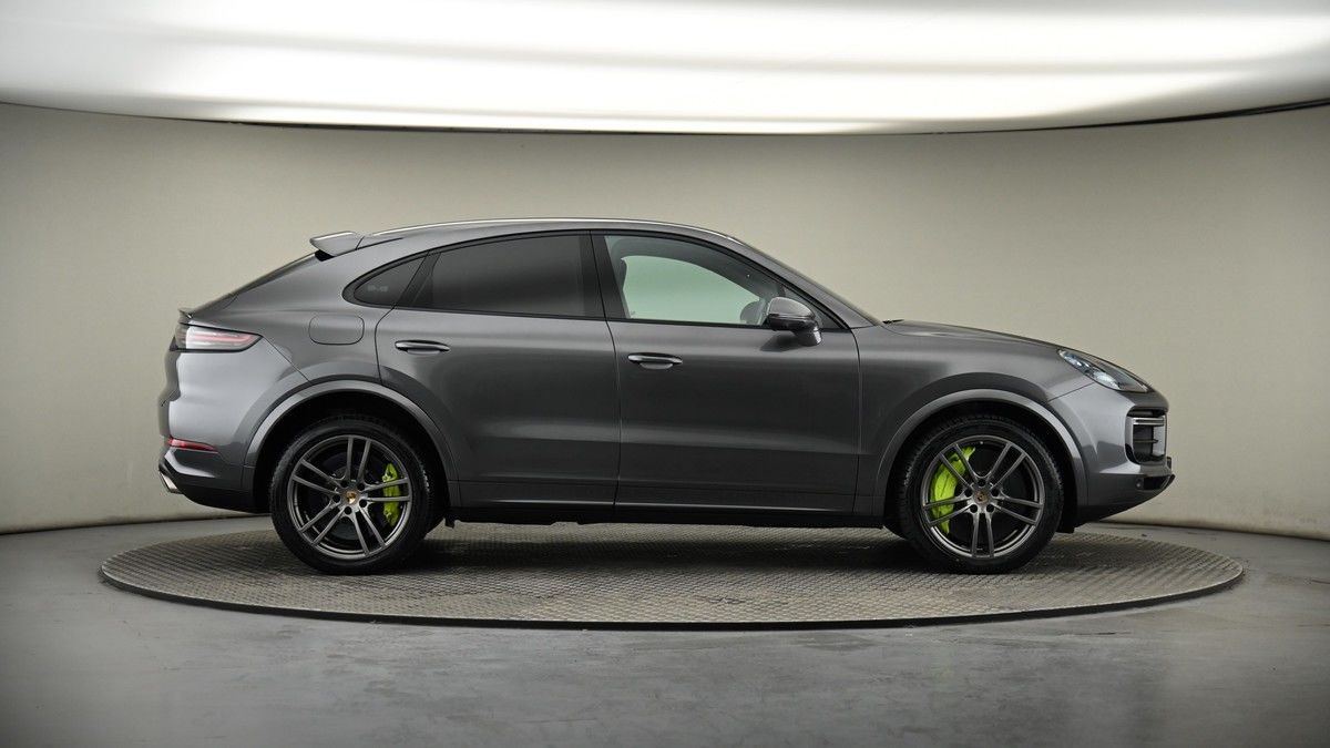 More views of Porsche Cayenne