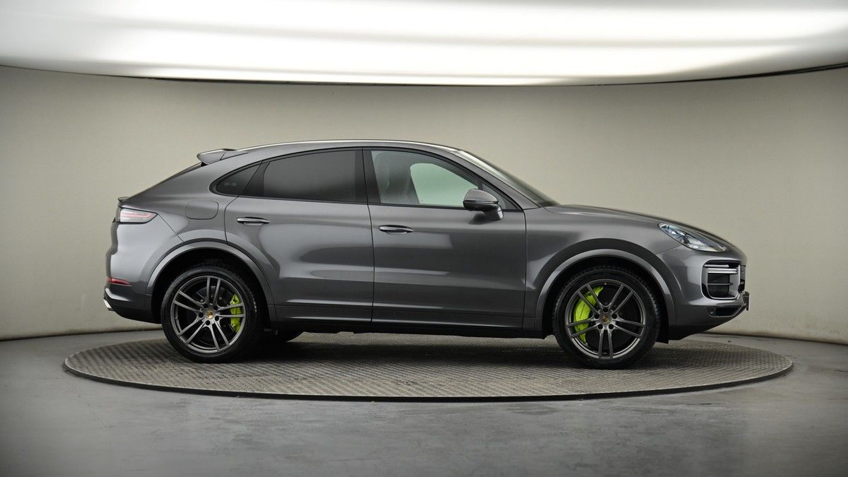 More views of Porsche Cayenne