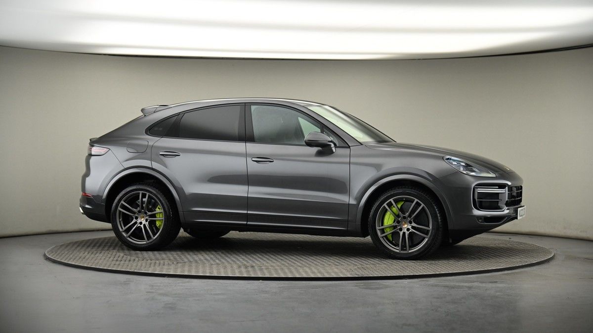 More views of Porsche Cayenne