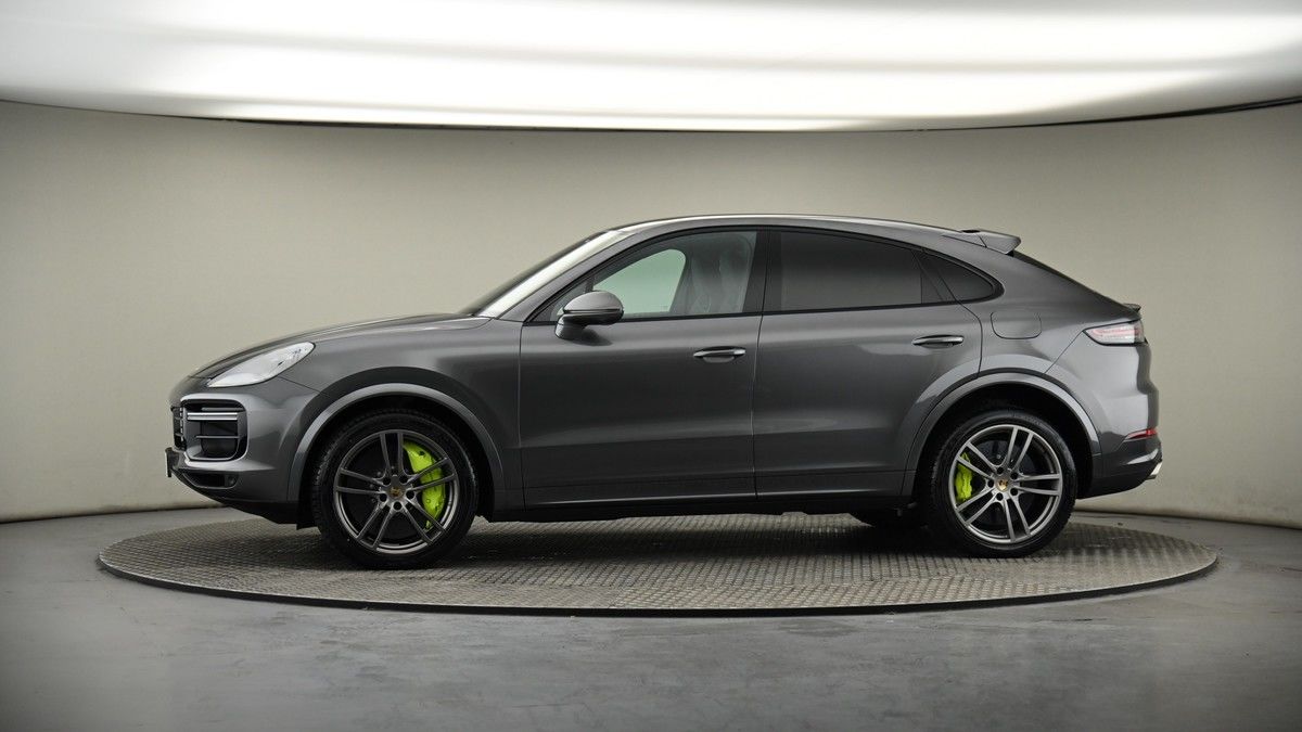 More views of Porsche Cayenne