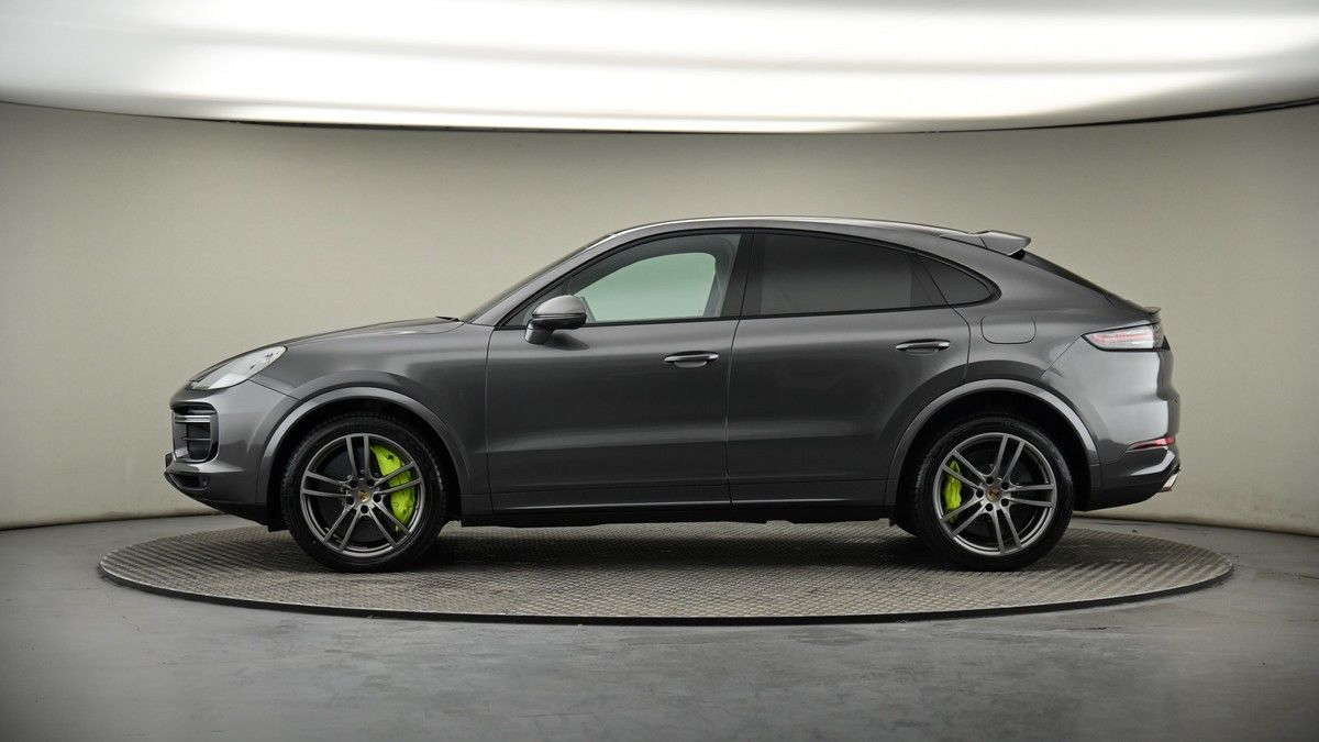 More views of Porsche Cayenne