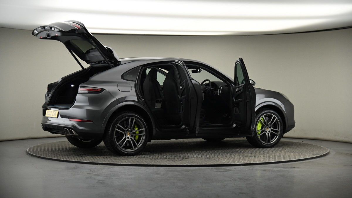 More views of Porsche Cayenne