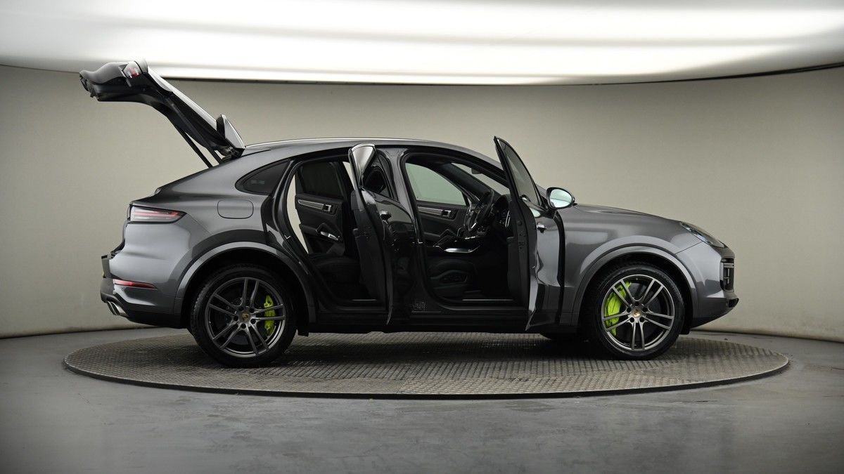 More views of Porsche Cayenne