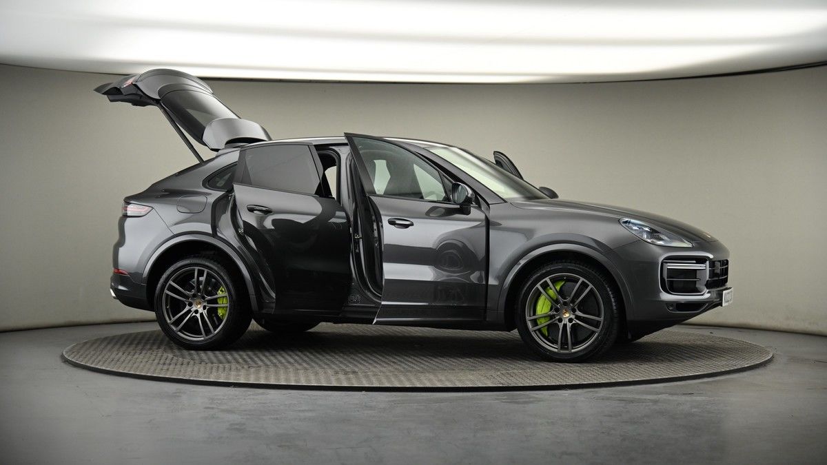More views of Porsche Cayenne