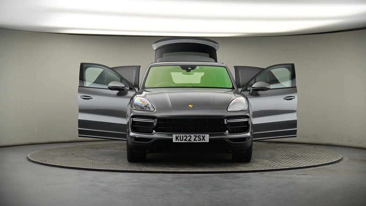 More views of Porsche Cayenne