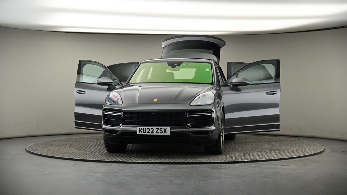 More views of Porsche Cayenne