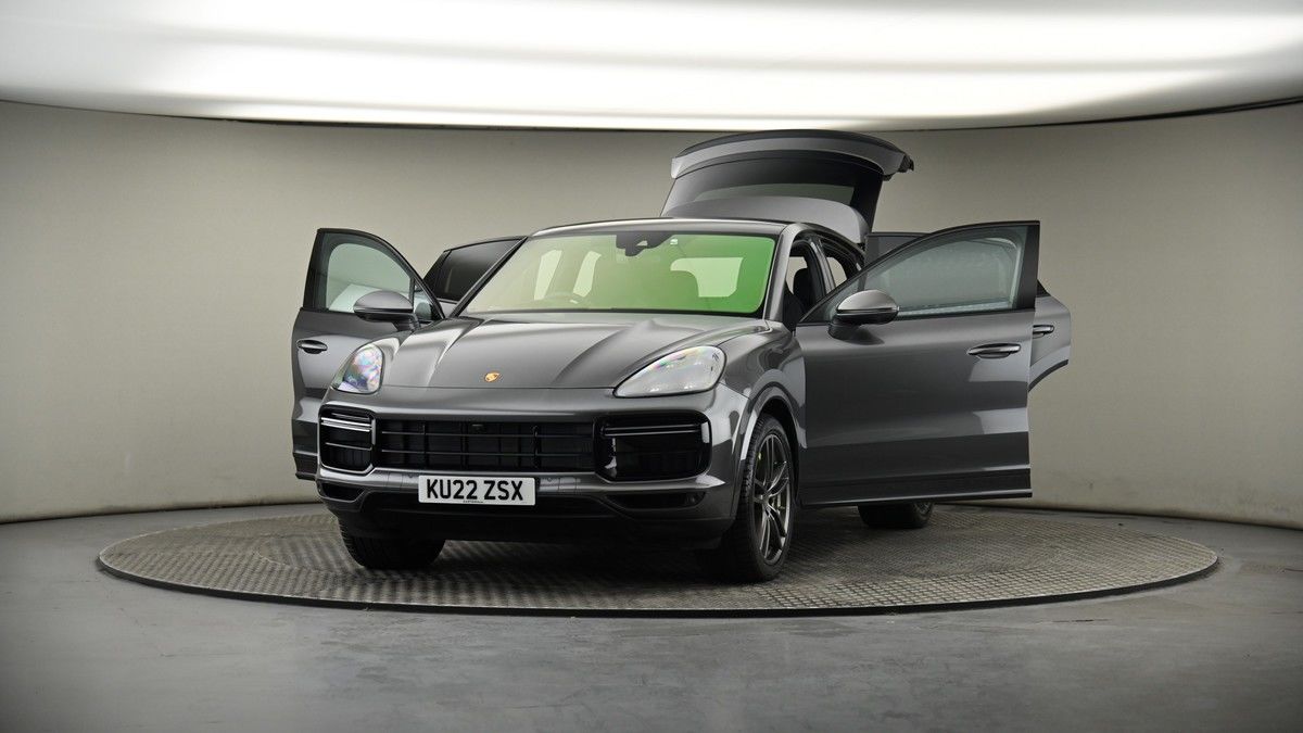 More views of Porsche Cayenne