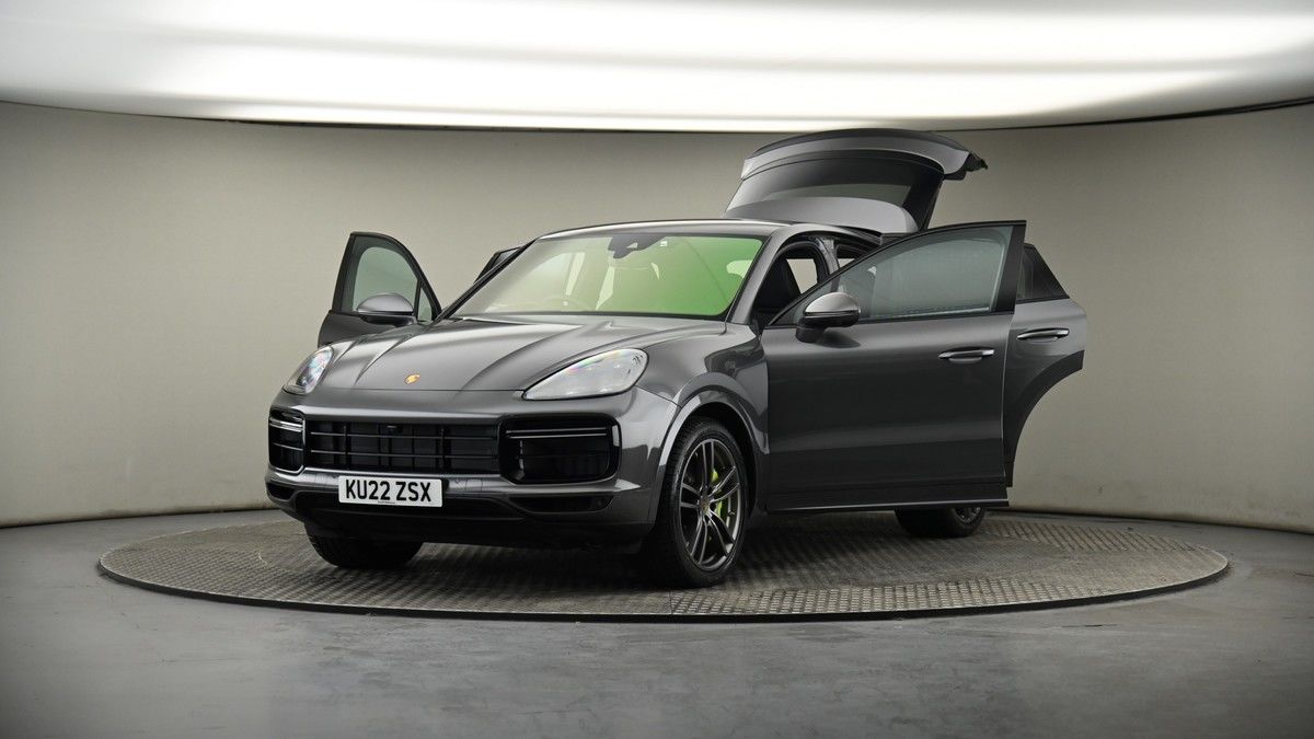 More views of Porsche Cayenne
