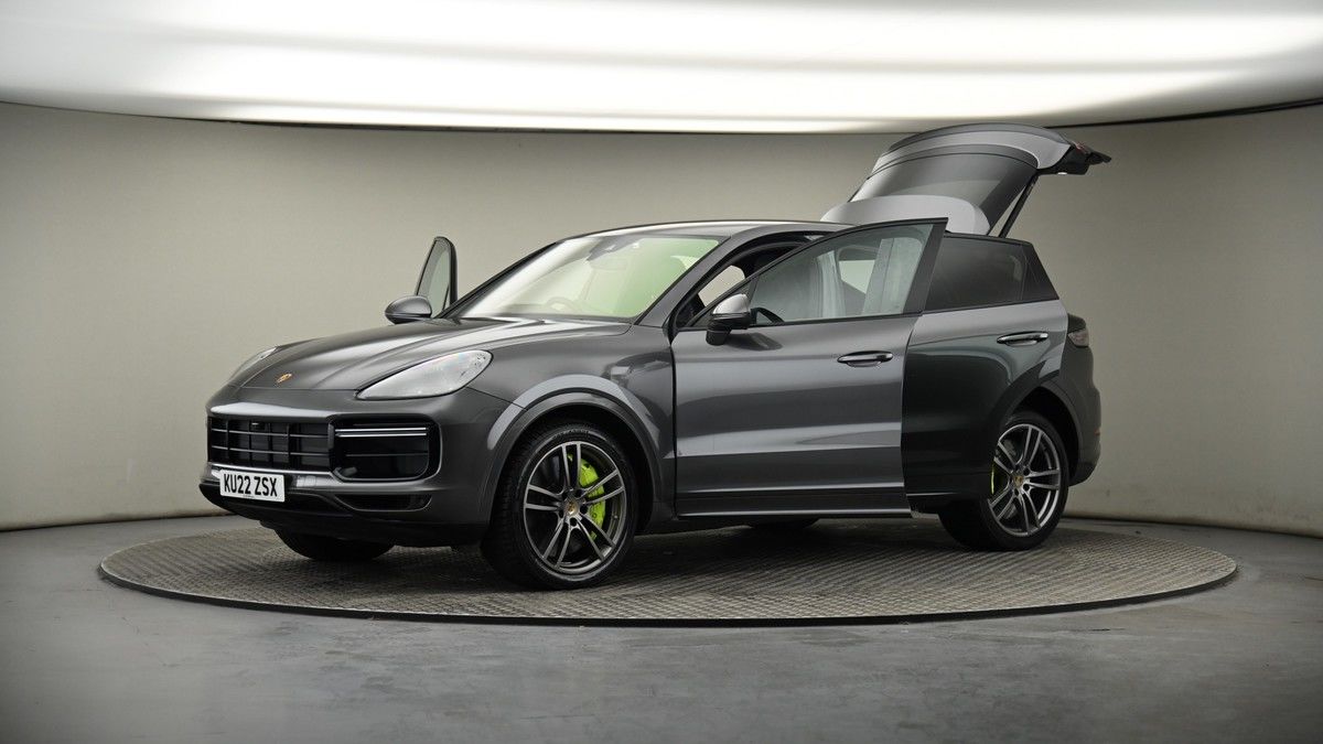 More views of Porsche Cayenne