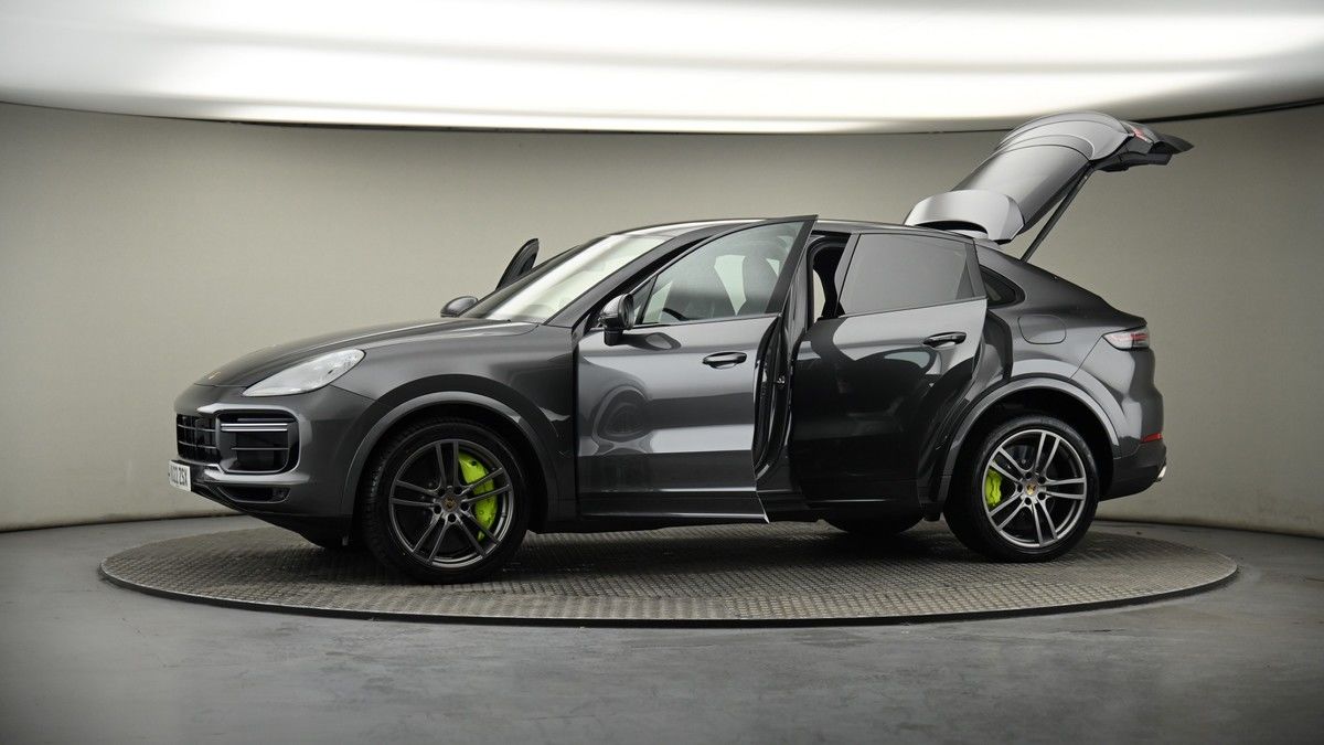 More views of Porsche Cayenne