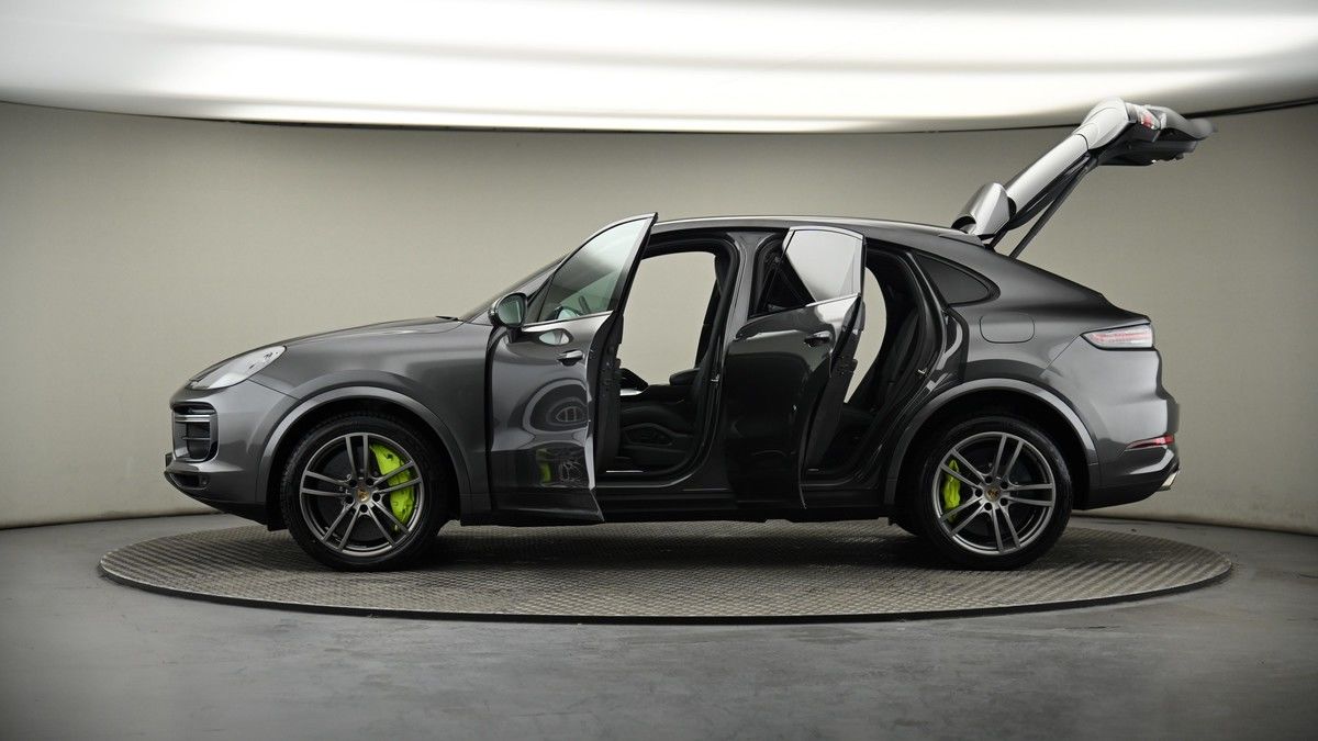 More views of Porsche Cayenne