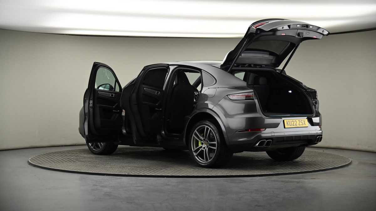 More views of Porsche Cayenne
