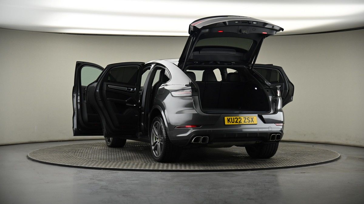 More views of Porsche Cayenne